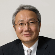 舘田一博氏(顔写真)